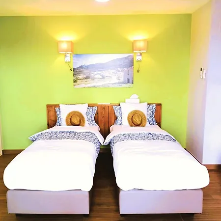 Casa Lennisa Campell