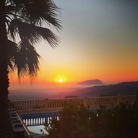 ベッド・アンド・ブレックファスト Casa Lennisa