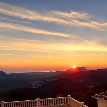 Casa Lennisa Bed and breakfast Campell