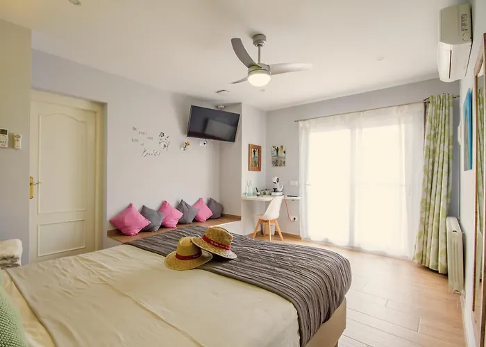 Casa Lennisa Bed & Breakfast