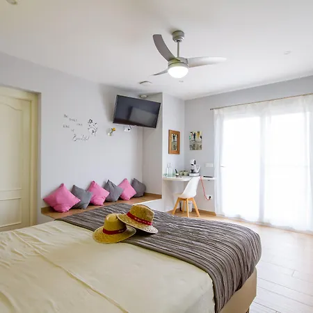 Casa Lennisa Campell